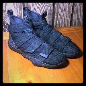 Nike LeBron Soldier XI; Black/Black; Size 8